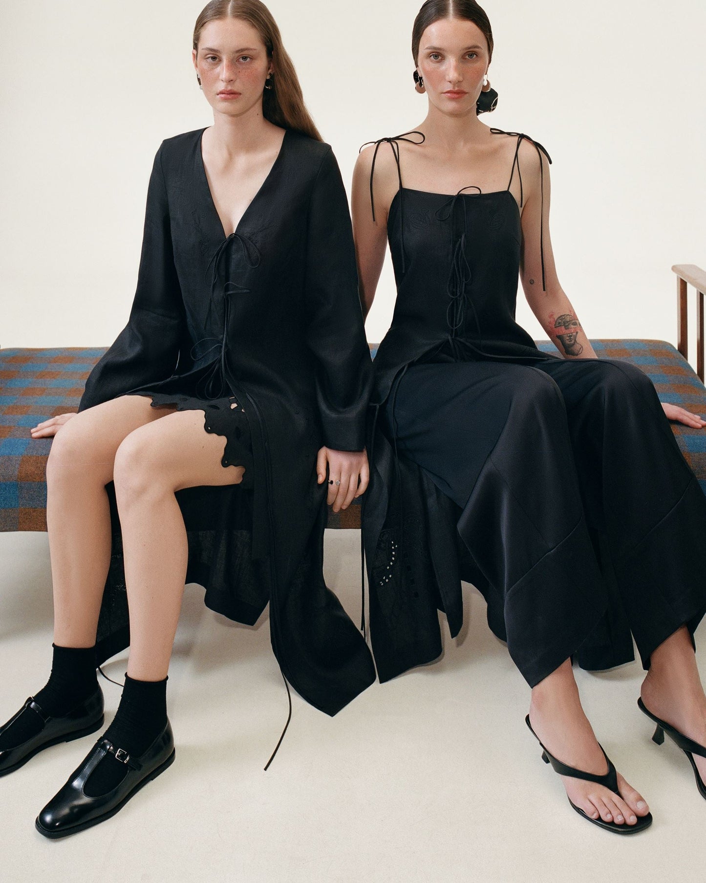 Zena Robe With Ties in Black