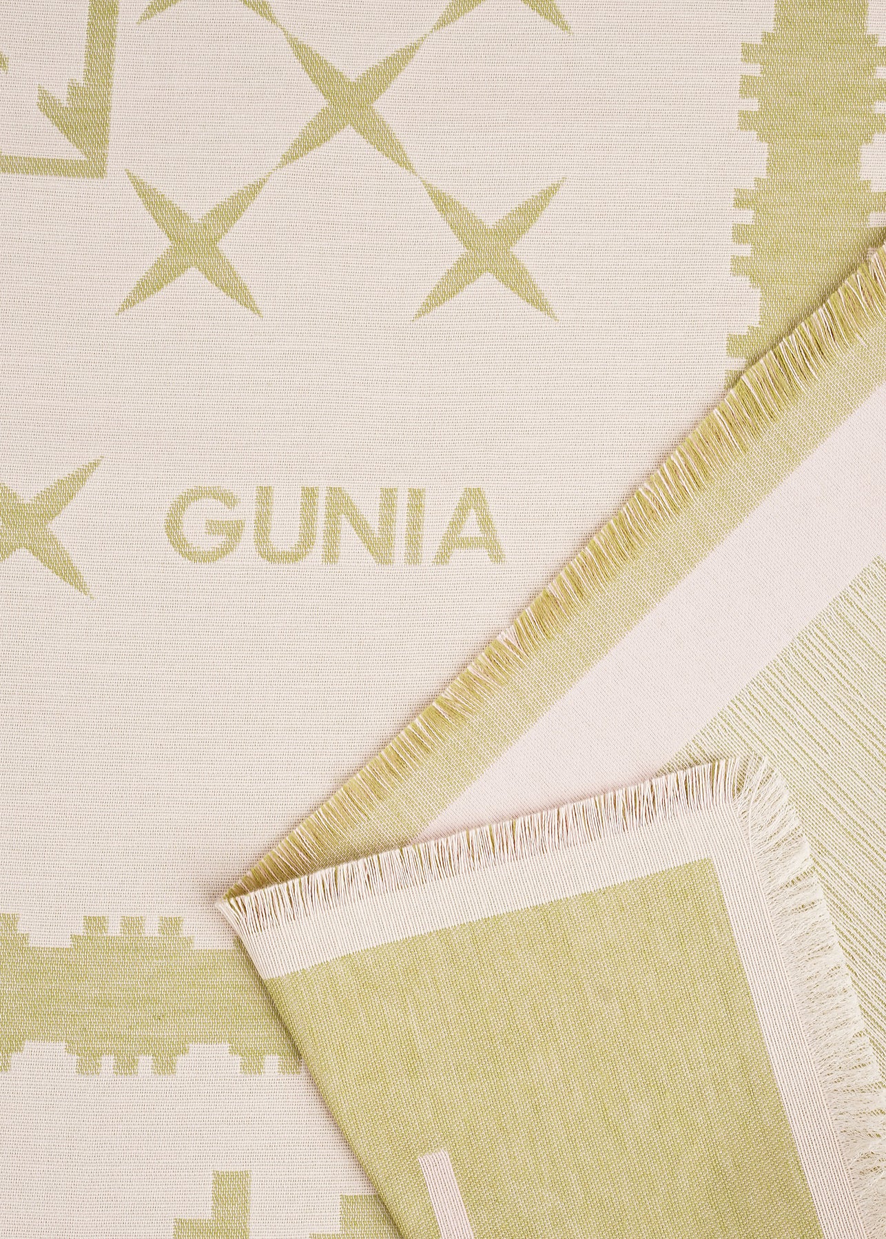 Ruzha Throw Blanket in Green