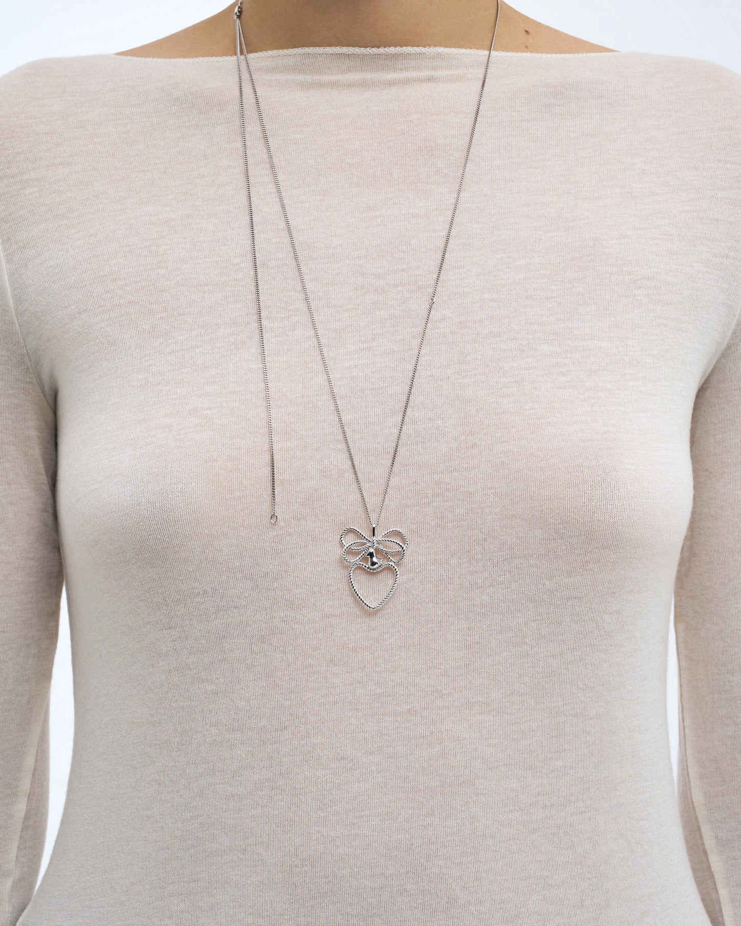 Rhodium-Plated Yahnusok Pendant large