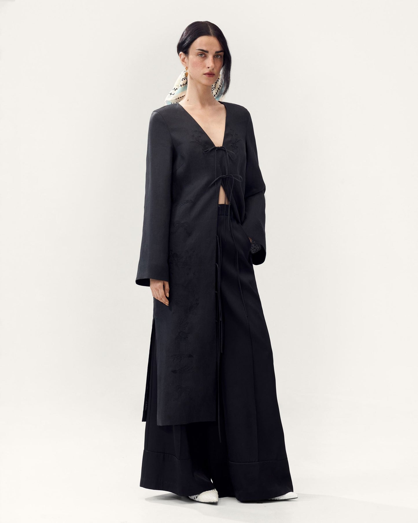 Zena Robe With Ties in Black