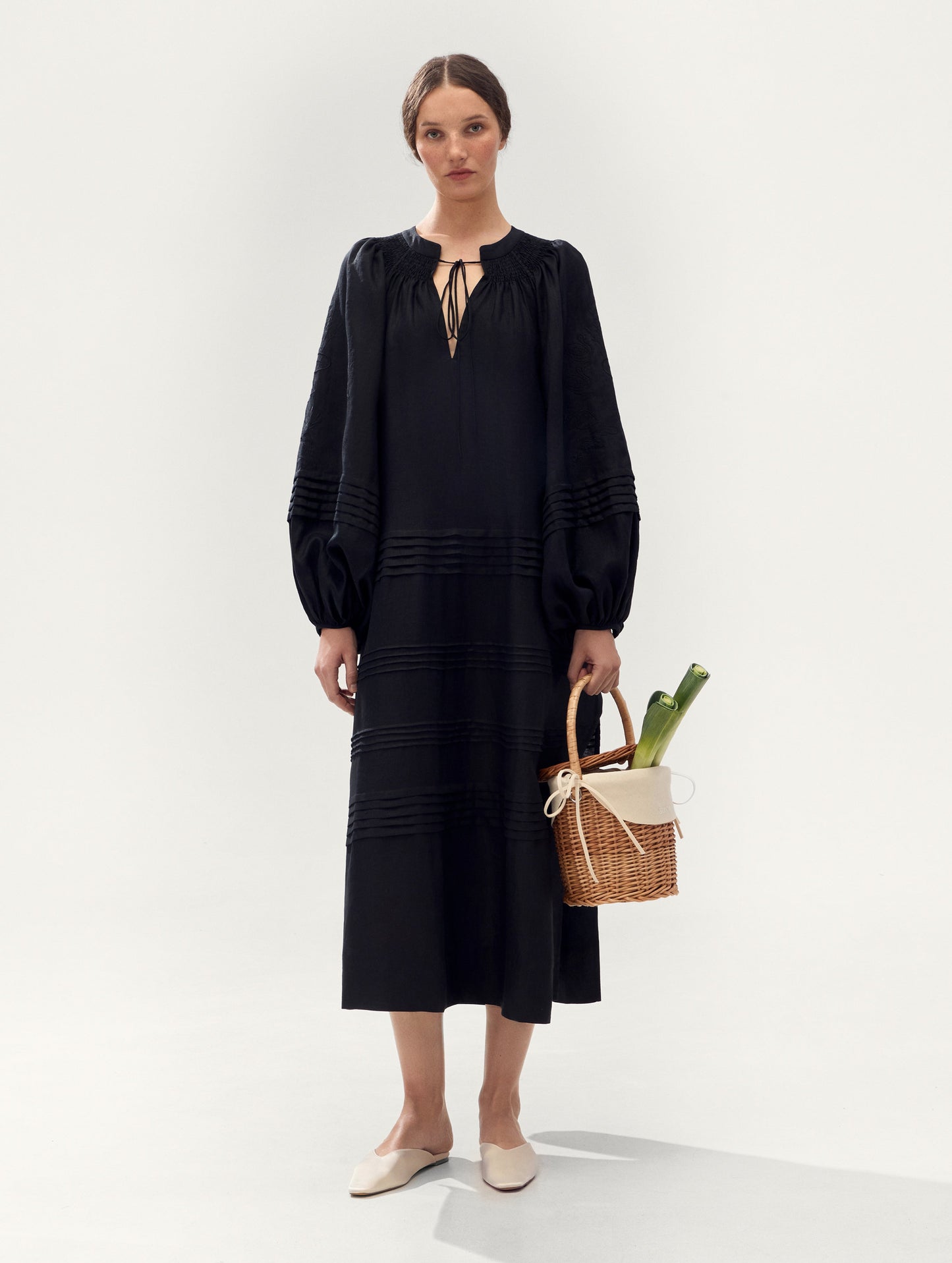 Tomila Embroidered Dress in Black