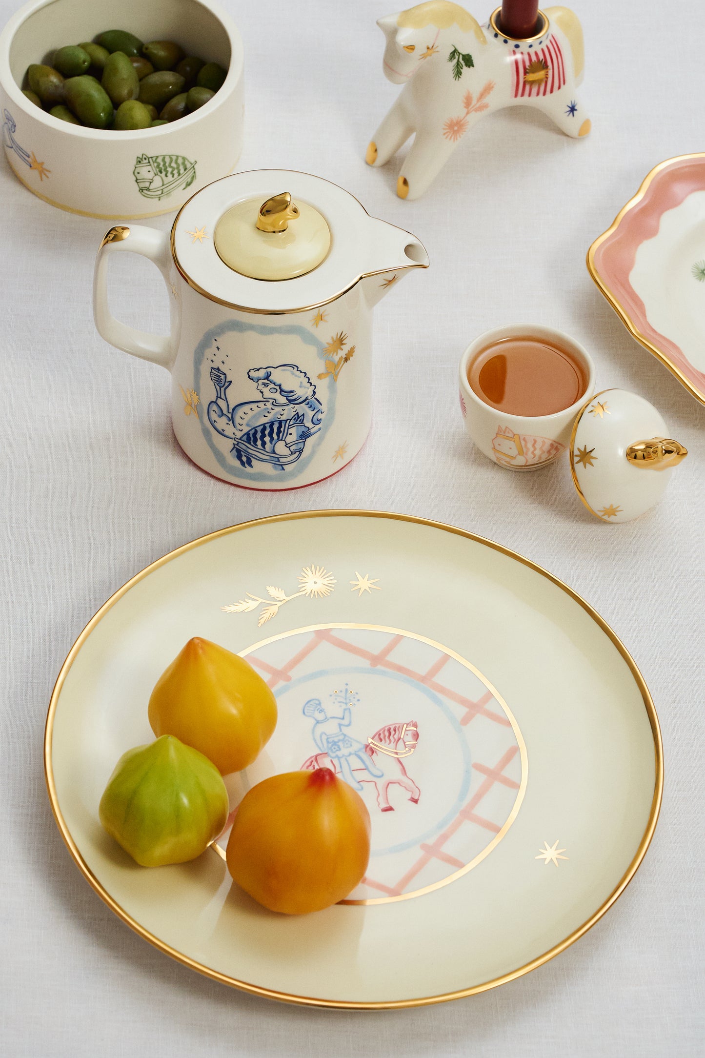 Pani Teapot