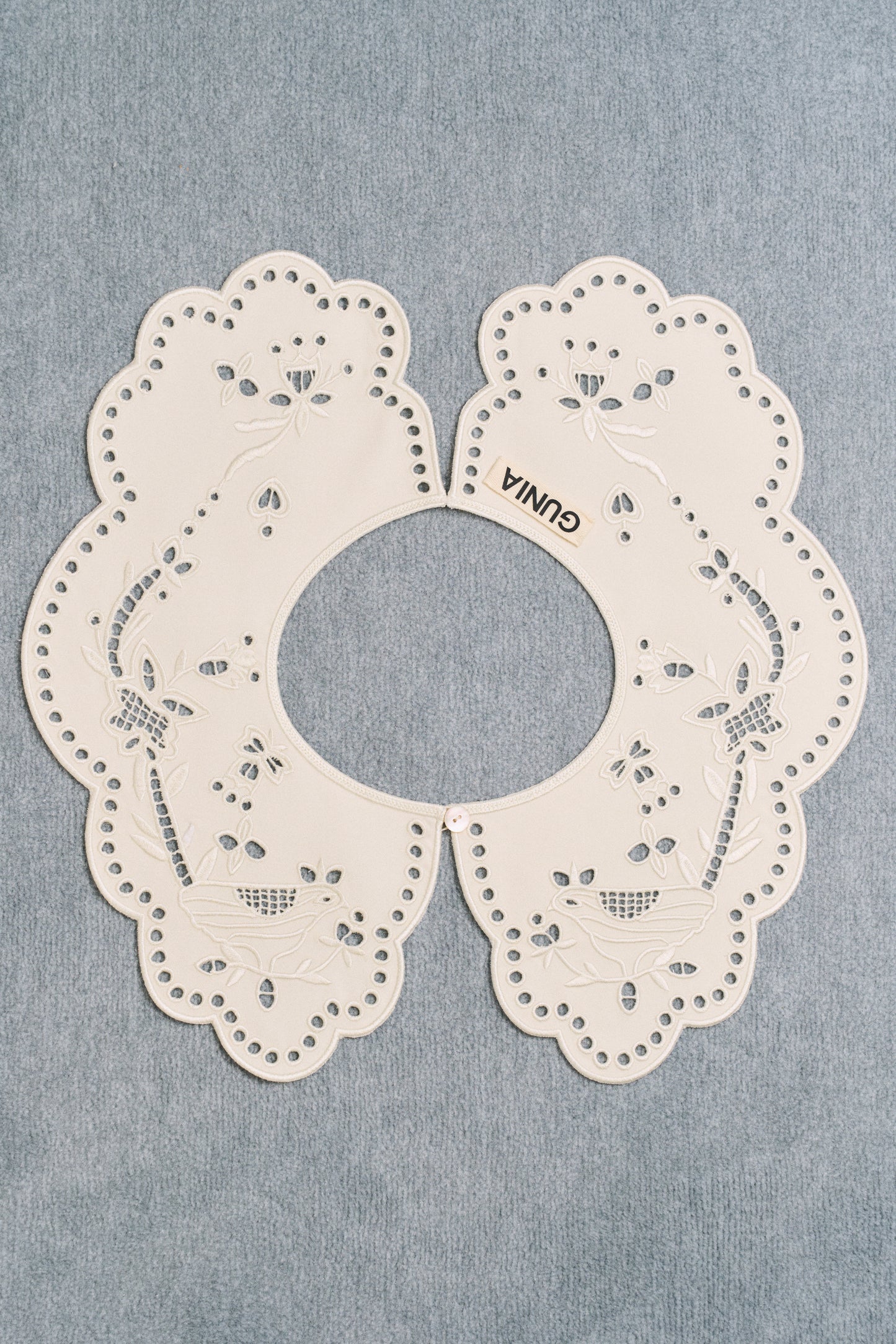 Embroidered Round Collar in White