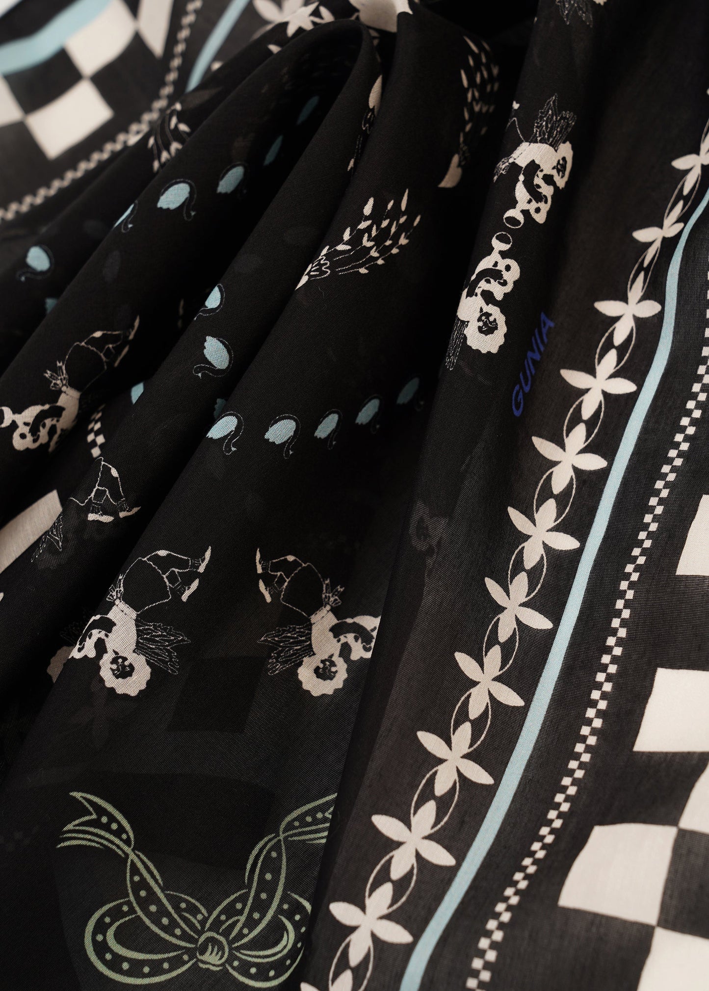 Angels Batiste Headscarf in Black
