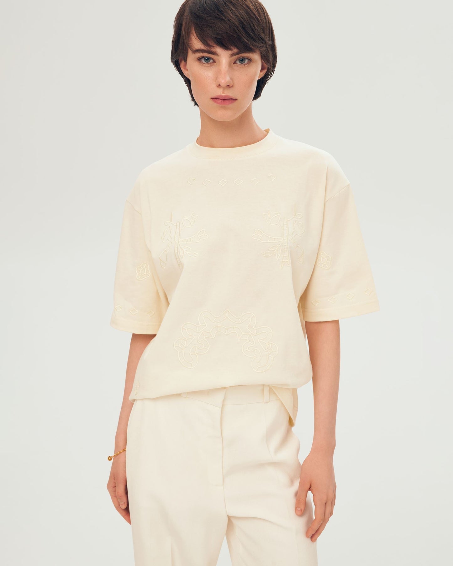 MALVA milk еmbroidered t-shirt