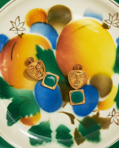 Earrings Atlas heads in Green