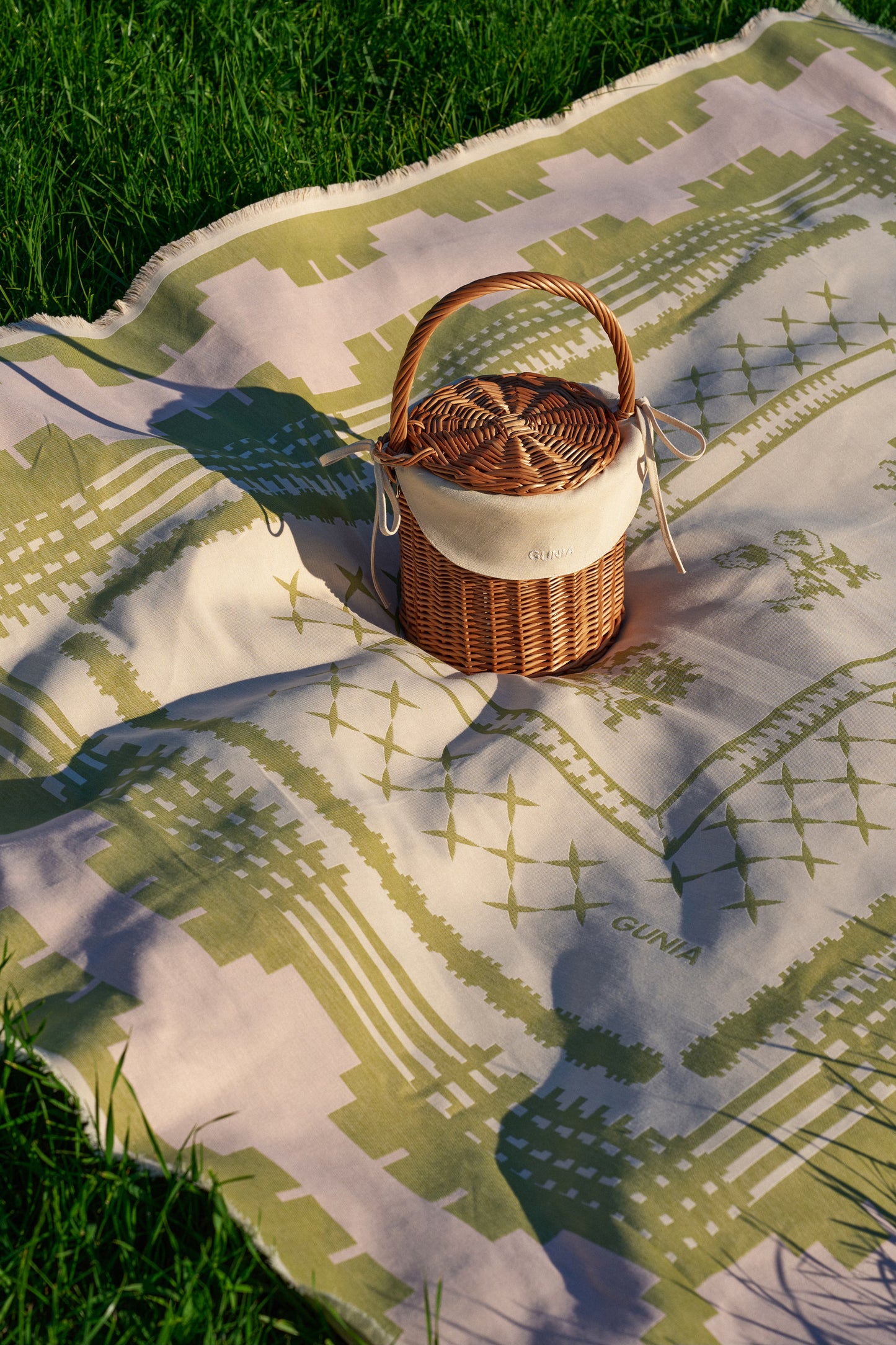 Ruzha Throw Blanket in Green