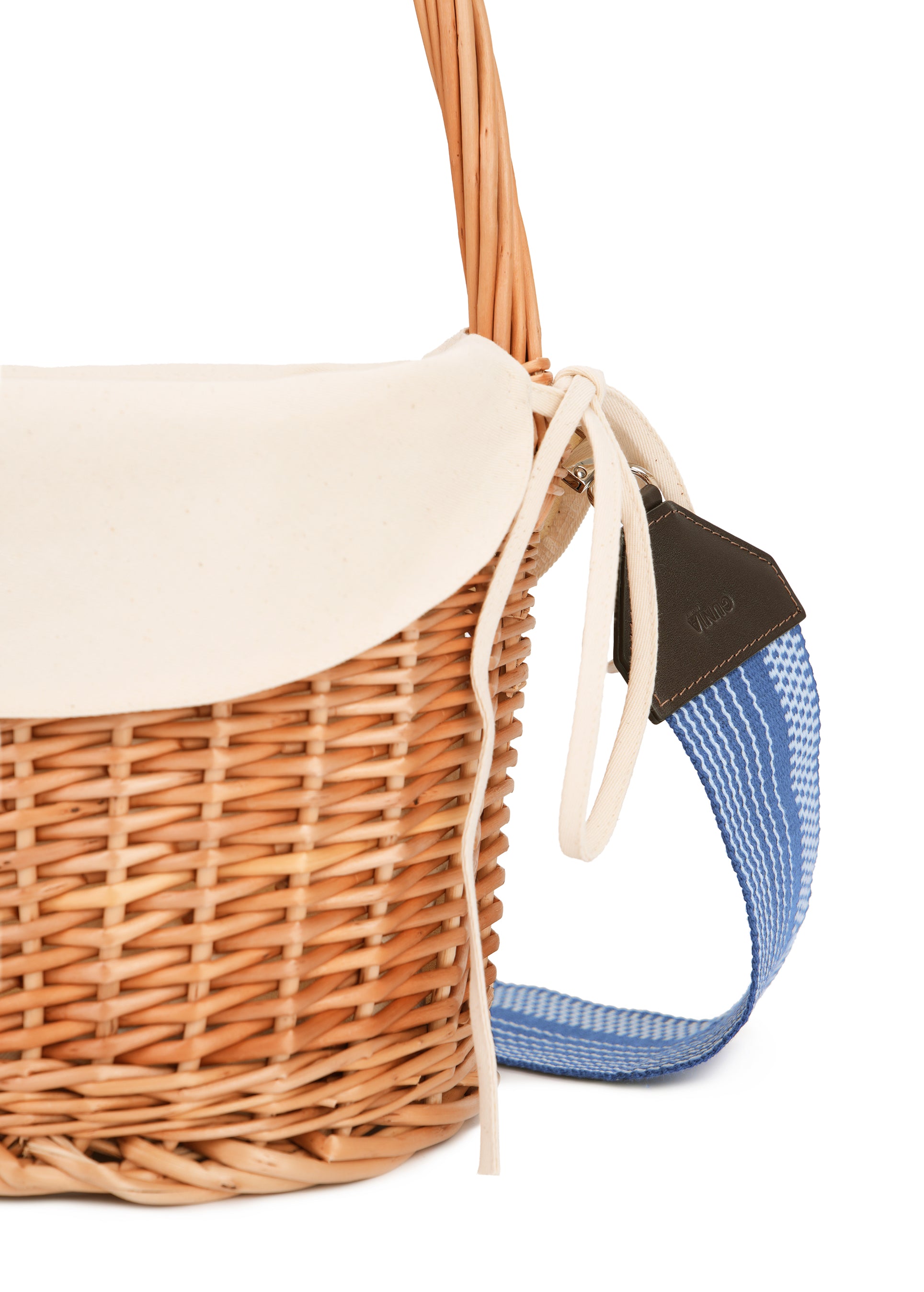 Easter Cradle-Like Basket with a blue strap slide 2