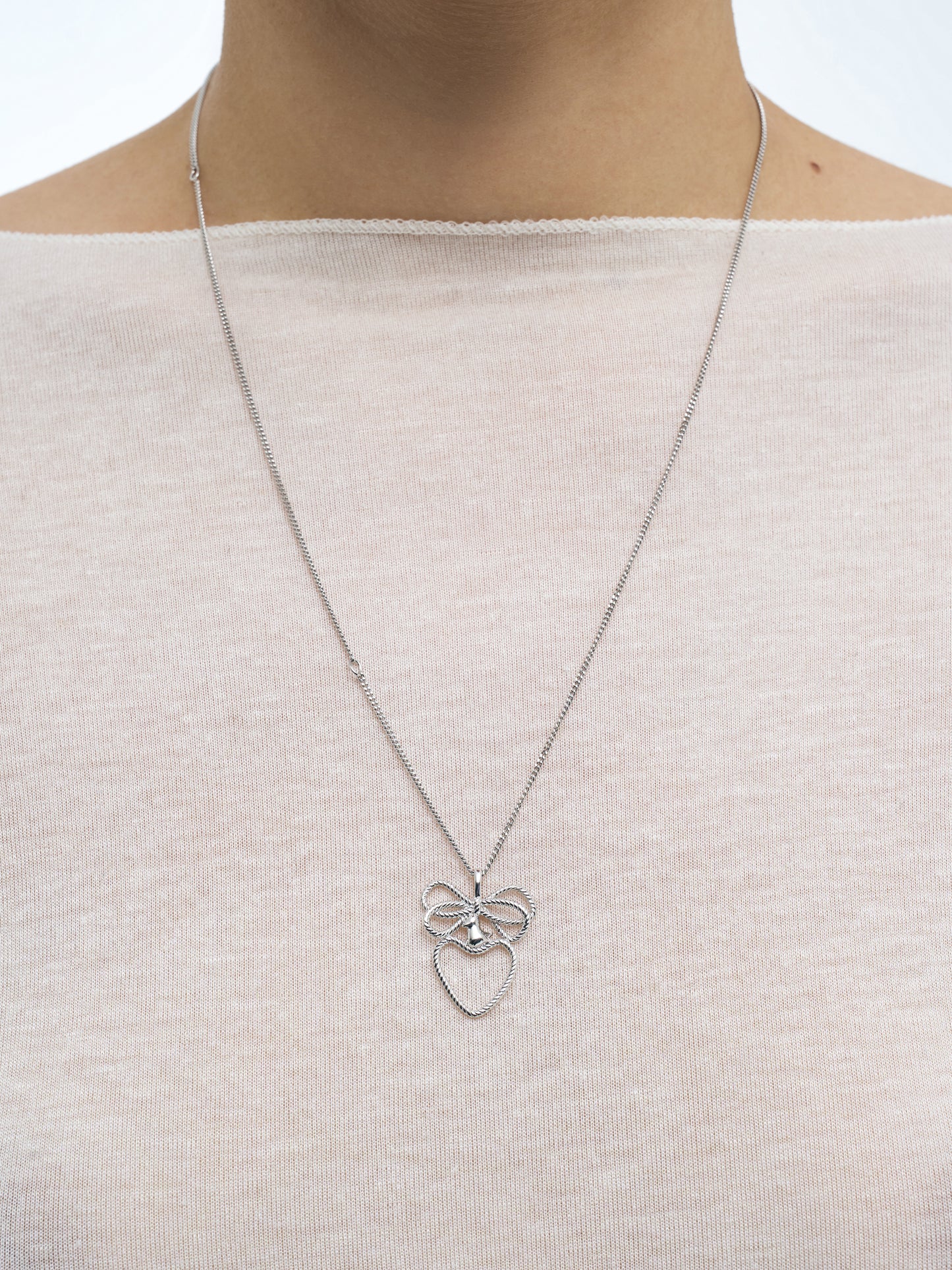 Rhodium-Plated Yahnusok Pendant small