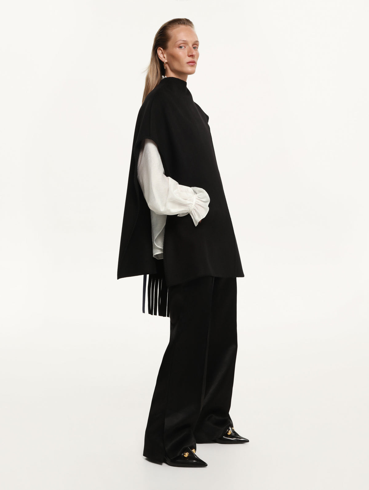 Chuga Scarf Poncho in Black