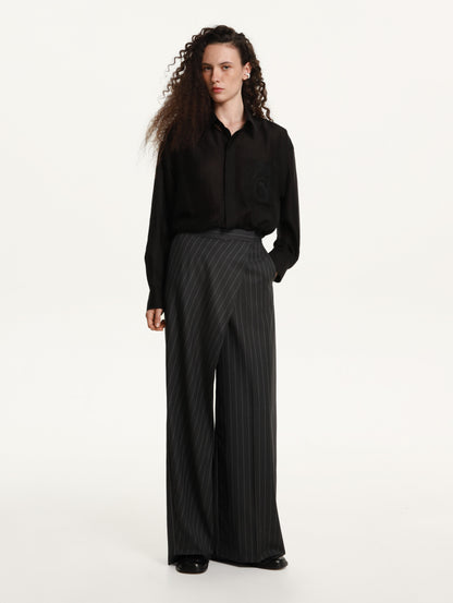 Lykeriia Shirt in Black