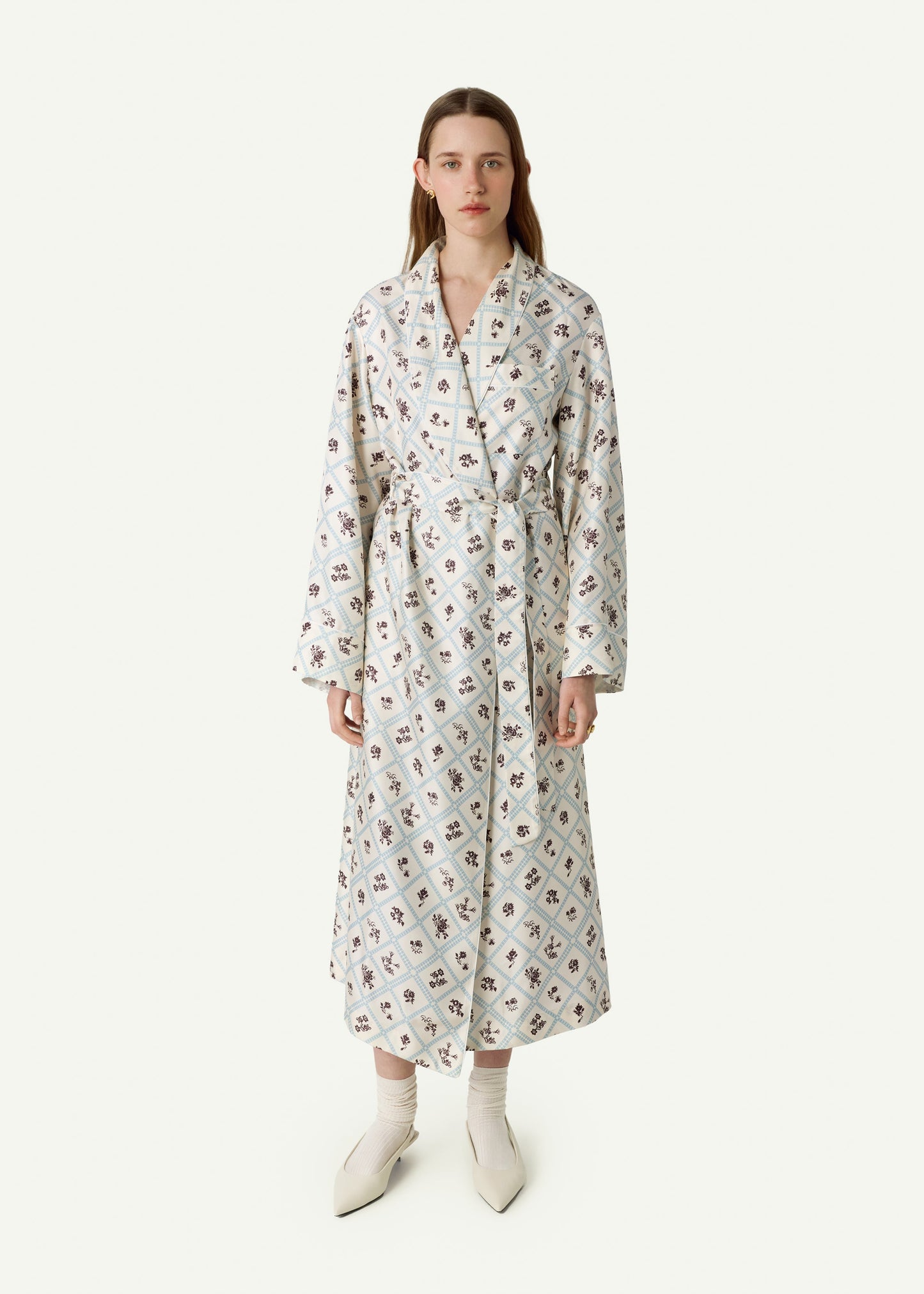 Silk Robe in Ruzha Pattern in milk