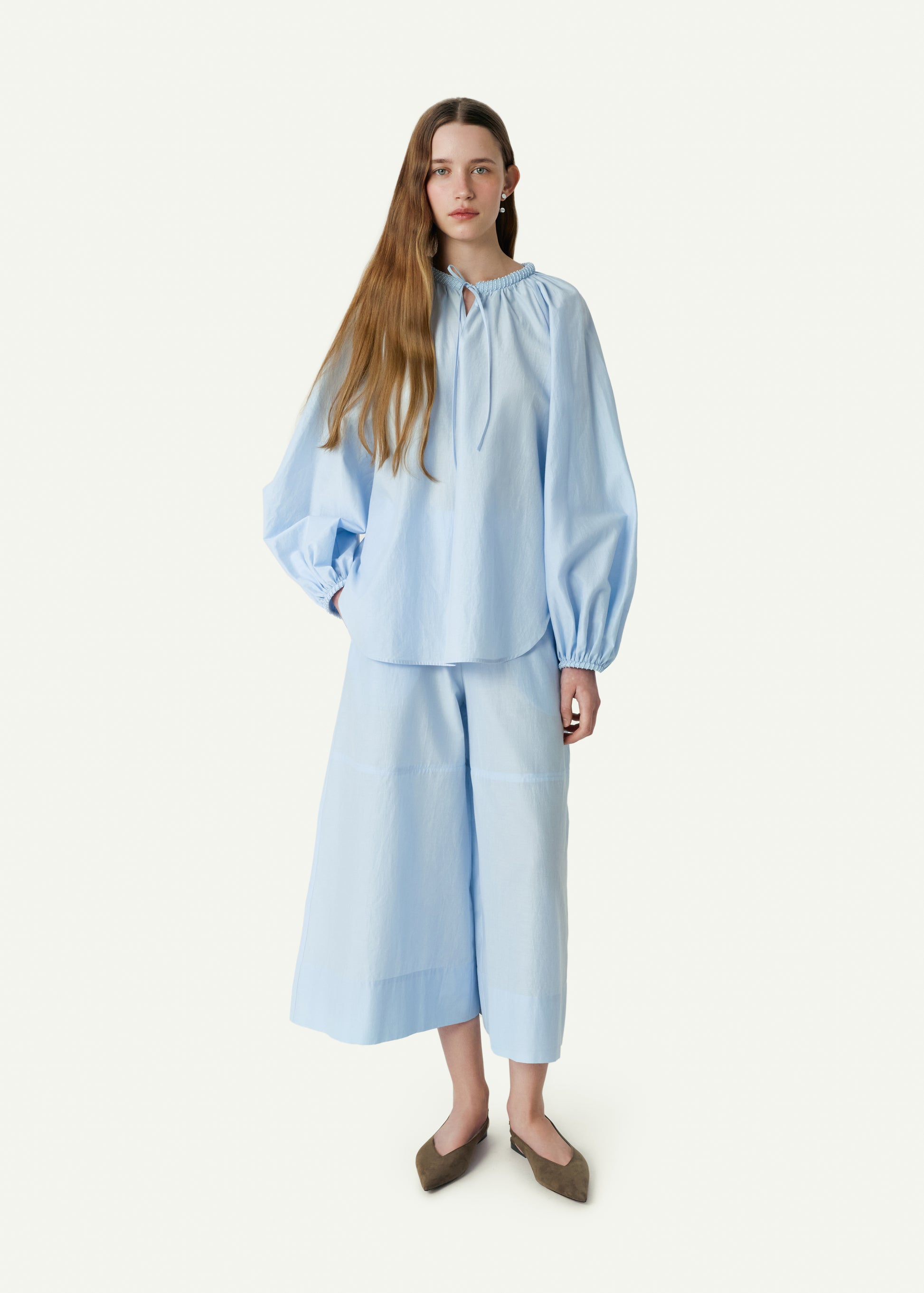 Eva Shirt in Blue slide 2