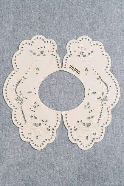 Embroidered Round Collar in White