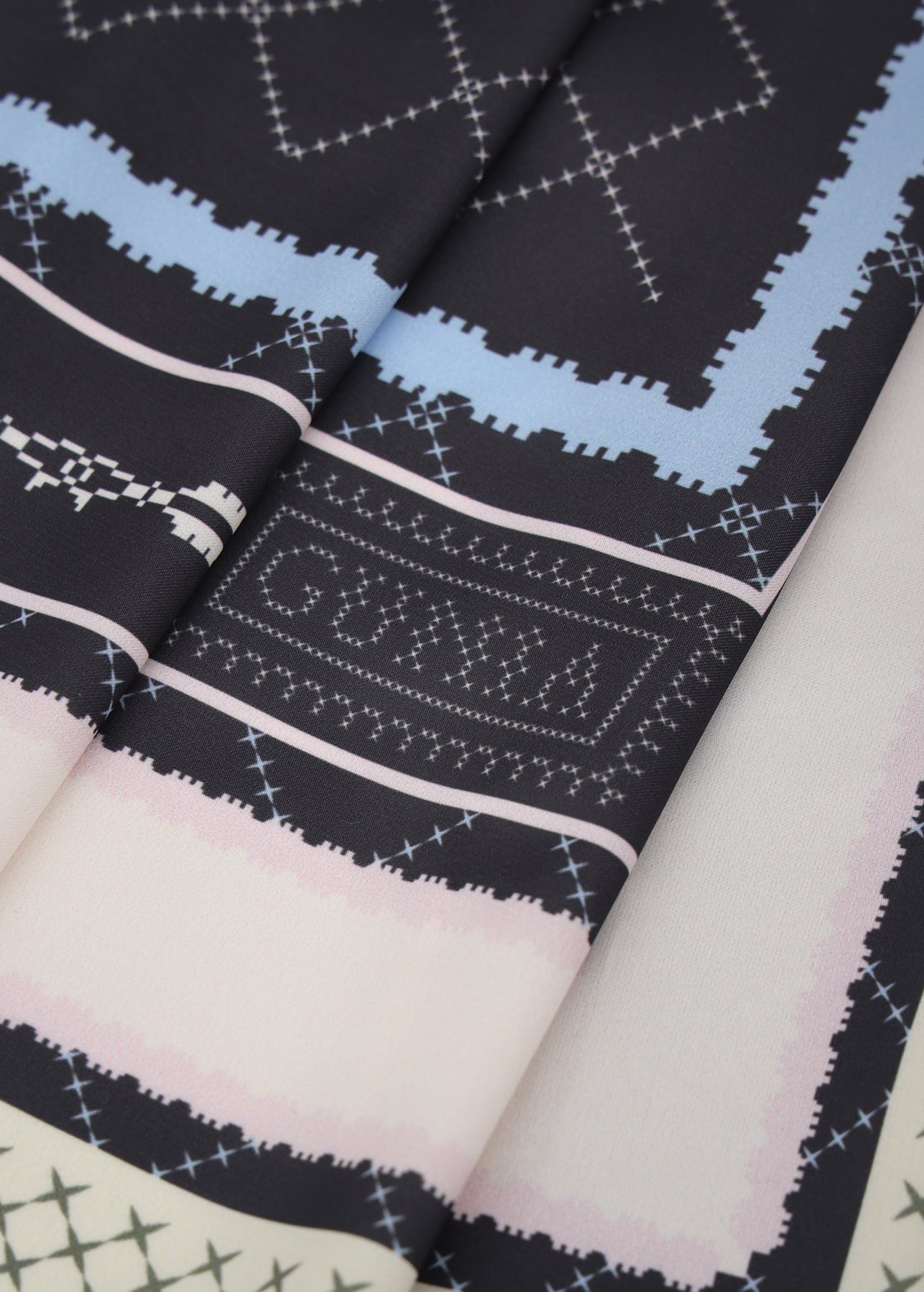 Ruzha Headscarf slide 2