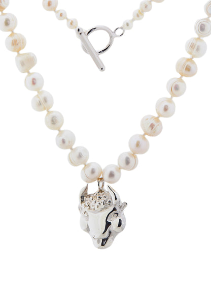 Pearl Necklace with a Bull in Silver