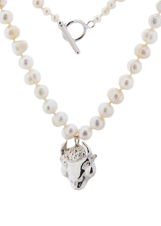 Pearl Necklace with a Bull in Silver