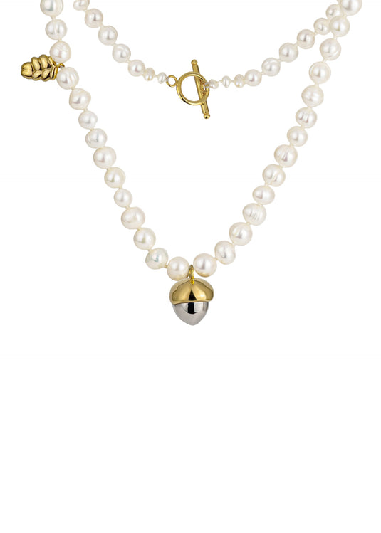 Necklace with an Acorn