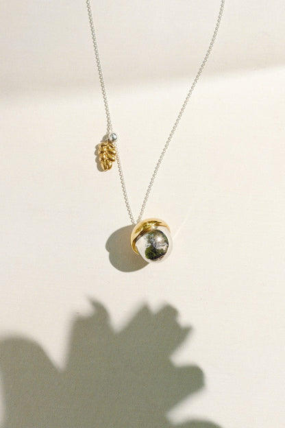Acorn Pendant with Leaf