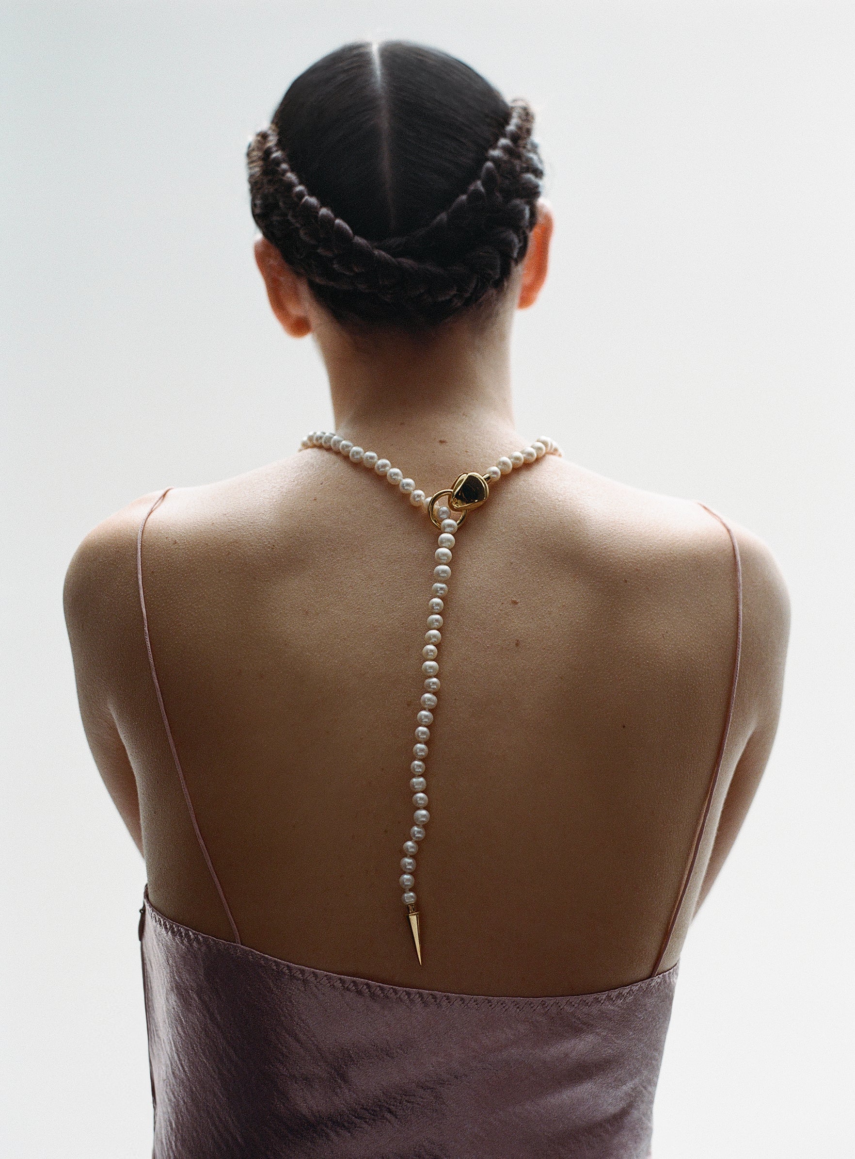 Tyras White Pearl Necklace slide 2