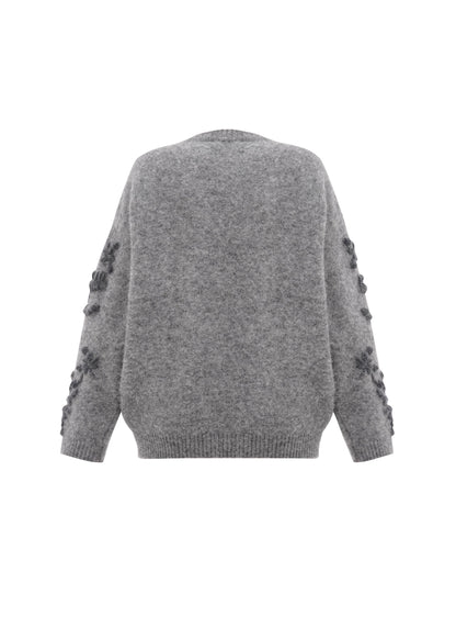 Sweater Flowers in Grey